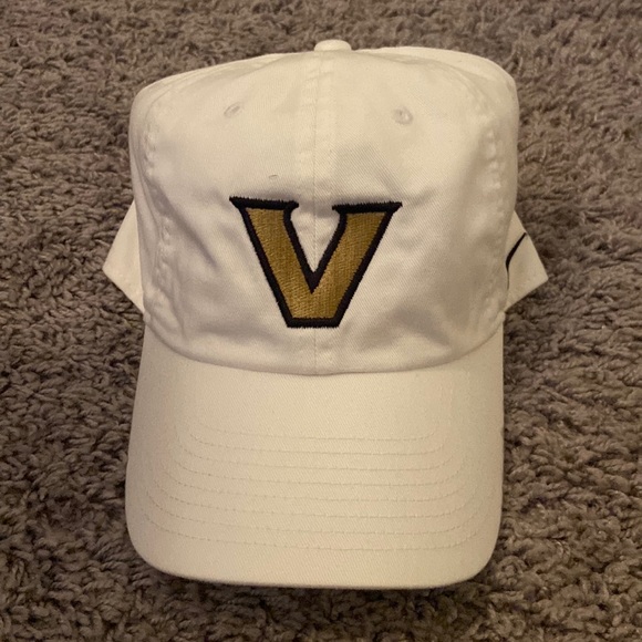 Nike Other - Nike Vanderbilt Commodores White w/ Gold new V logo Adjustable Hat. New w/ Tag